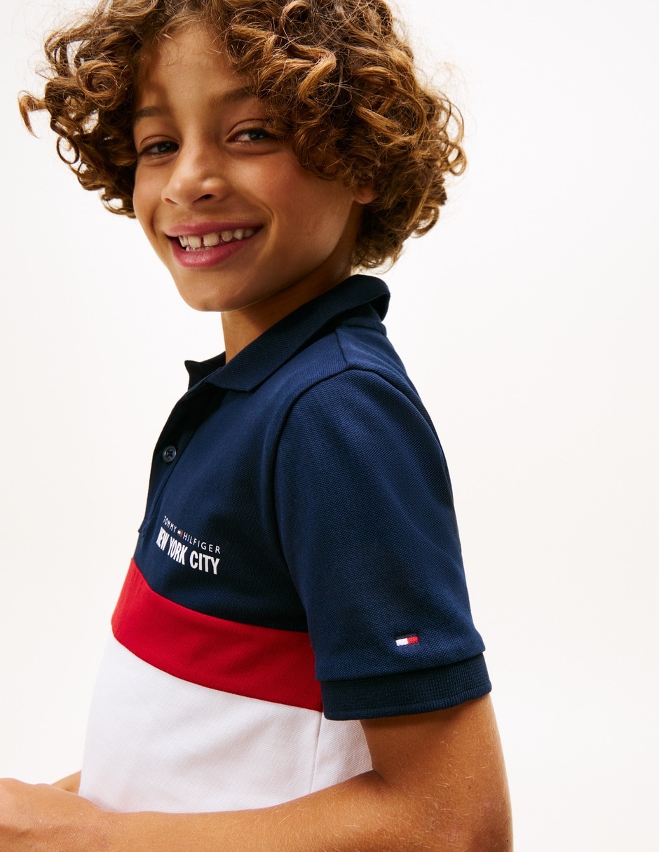 Playera tipo polo de algodón para niño