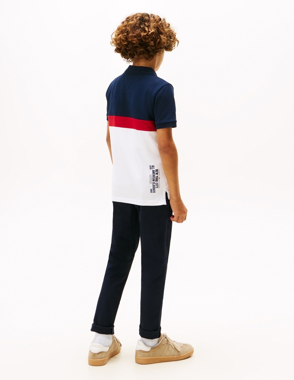 Playera tipo polo de algodón para niño